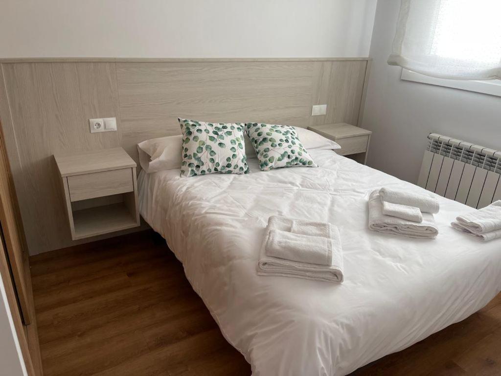 Apartamento entero en Sigüeiro a pie del camino inglés Apartamento Exterior foto